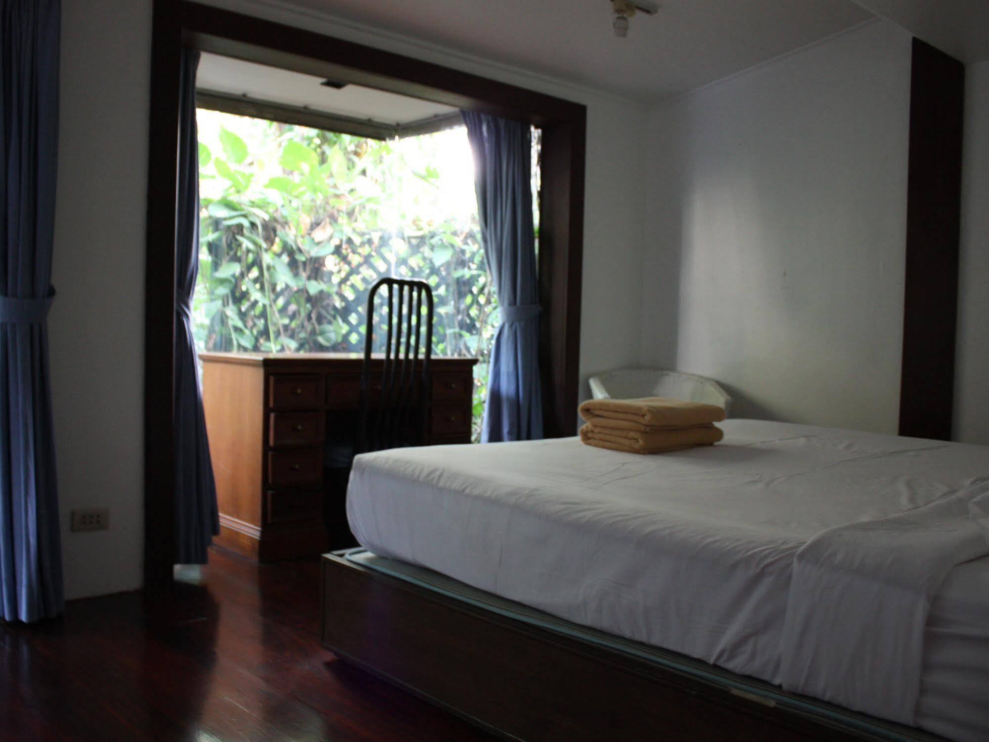 House By The Pond Aparthotel Bangkok Exterior foto